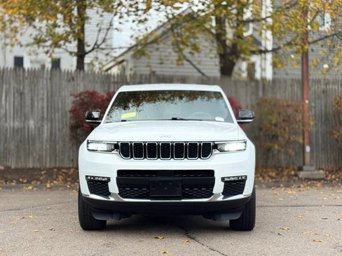 Used 2024 Jeep Grand Cherokee L Limited image 9