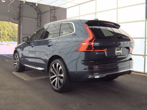 Used 2023 Volvo XC60 B5 Ultimate w/ Protection Package Premier FWD image 10
