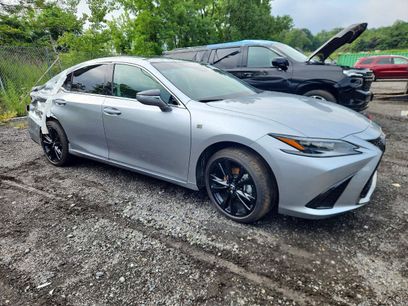 Used 2025 Lexus ES 350 w/ Accessory Package (Z1)