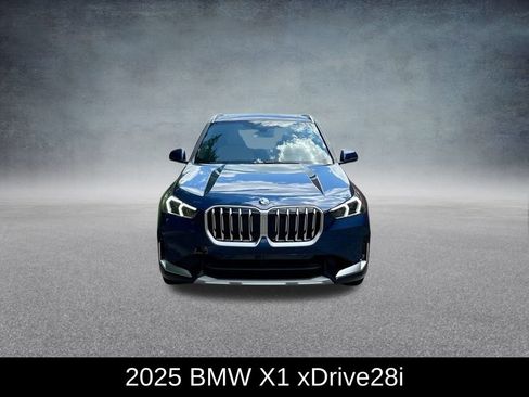 Used 2025 BMW X1 xDrive28i AWD/4WD image 3