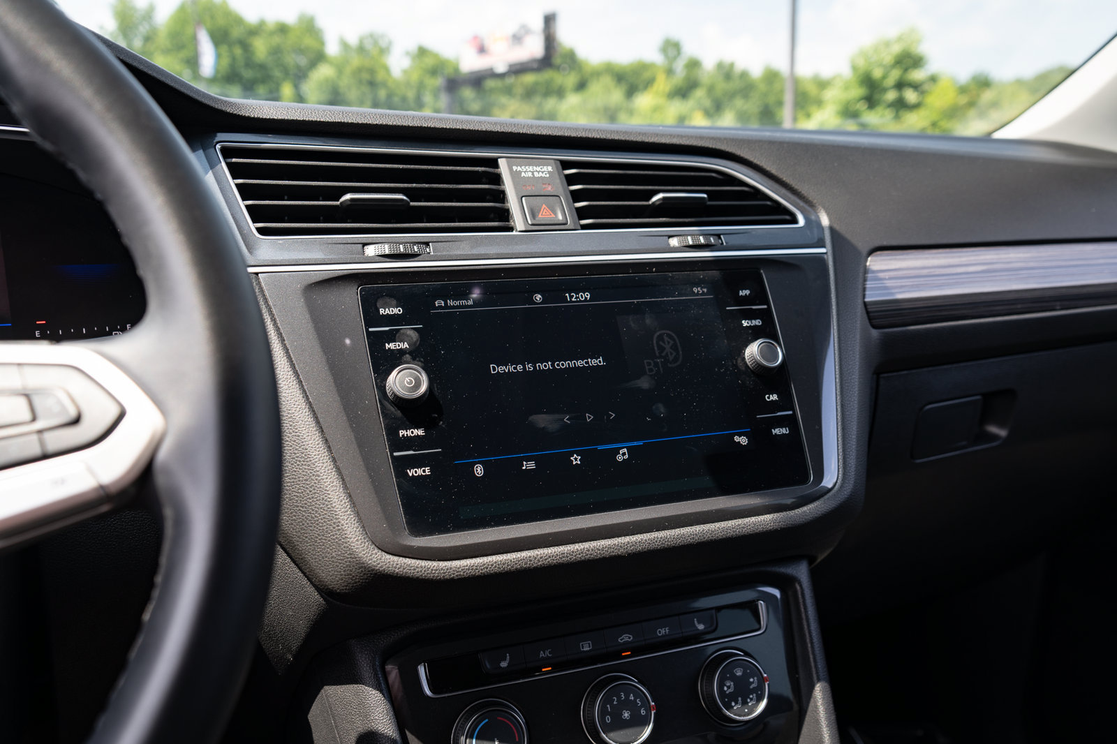 Used 2024 Volkswagen Tiguan Wolfsburg Edition AWD/4WD image 23