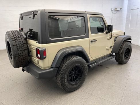 Certified 2022 Jeep Wrangler Sport AWD/4WD image 8