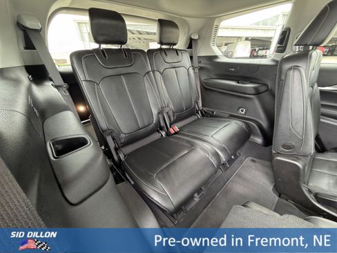 Used 2023 Jeep Grand Cherokee L Limited AWD/4WD image 18