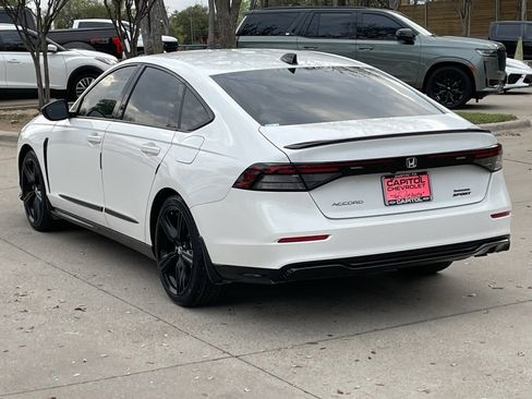 Used 2025 Honda Accord Sport image 4