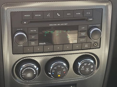 Used 2014 Dodge Challenger R/T image 22