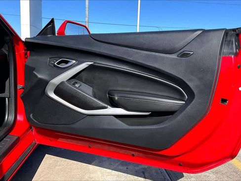 Used 2018 Chevrolet Camaro LT image 19