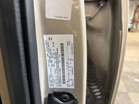 Used 2018 Ford F150 XLT AWD/4WD image 25