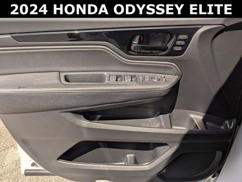 Used 2024 Honda Odyssey Elite image 27