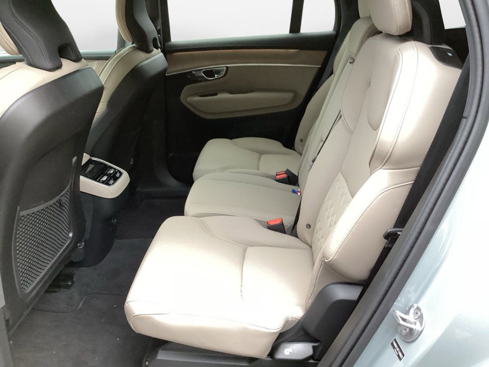 Used 2026 Volvo XC90 B6 Core AWD/4WD image 11