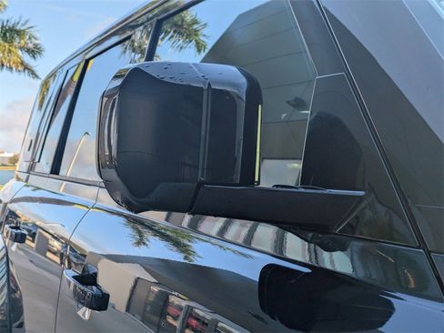 New 2026 Land Rover Defender 110 OCTA image 12