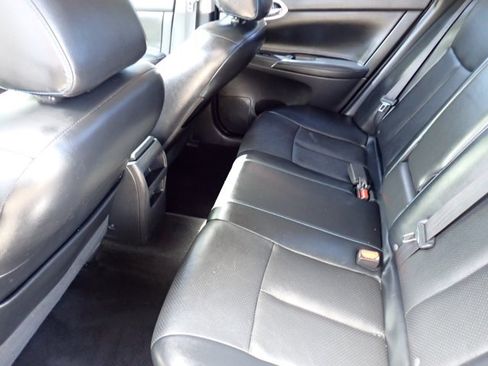 Used 2016 Nissan Sentra SR w/ SR Premium Package FWD image 8