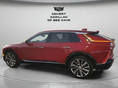 Certified 2024 Cadillac Lyriq Luxury w/ LPO, Floor Liner Package image 6