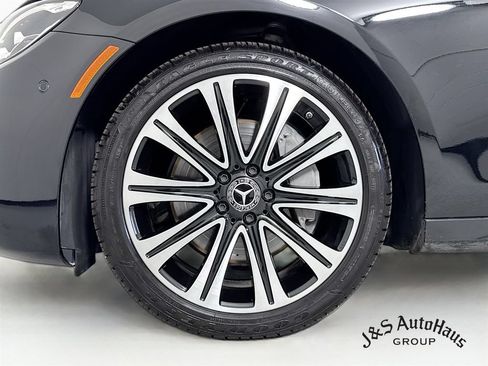 Used 2023 Mercedes-Benz E 350 4MATIC Sedan image 39
