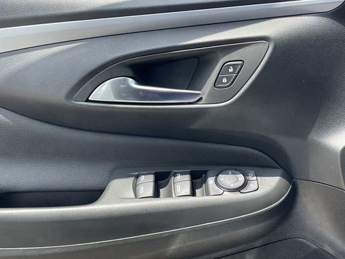 Used 2025 Buick Envista Preferred FWD image 22