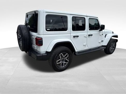 New 2026 Jeep Wrangler Unlimited Sahara AWD/4WD image 7