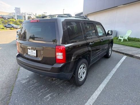 Used 2014 Jeep Patriot Sport FWD image 3