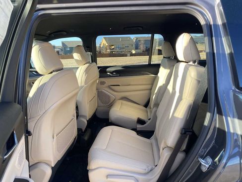 New 2026 Jeep Grand Cherokee L Limited image 38