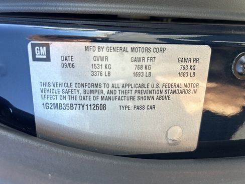 Used 2007 Pontiac Solstice w/ Preferred Package image 35