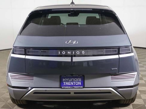 Used 2024 Hyundai Ioniq 5 Limited AWD/4WD image 16