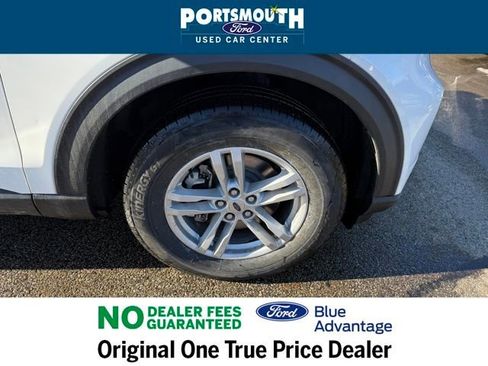 Certified 2022 Ford Explorer XLT w/ Equipment Group 202A image 33