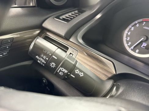 Used 2016 Honda Accord Touring image 15