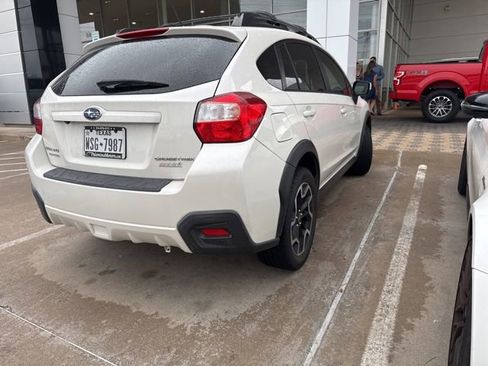 Used 2016 Subaru Crosstrek 2.0i Premium AWD/4WD image 3