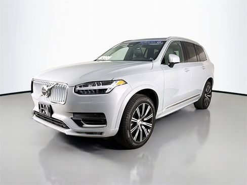 Certified 2024 Volvo XC90 B5 Core w/ Protection Package Premier image 3
