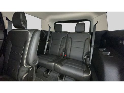 Used 2019 GMC Acadia Denali w/ Technology Package AWD/4WD image 17