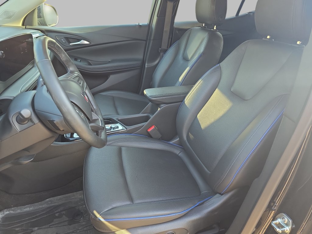 Used 2025 Buick Encore GX Sport Touring w/ Comfort Package FWD image 15