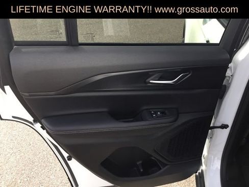 Used 2025 Jeep Grand Cherokee Altitude AWD/4WD image 15