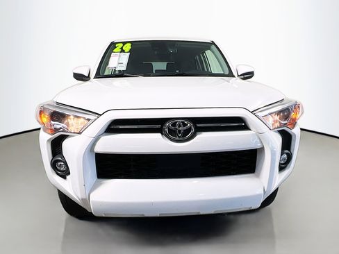 Used 2024 Toyota 4Runner SR5 image 11