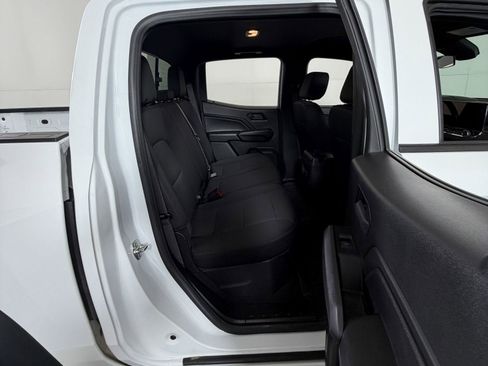 Used 2024 Chevrolet Colorado Trail Boss AWD/4WD image 5