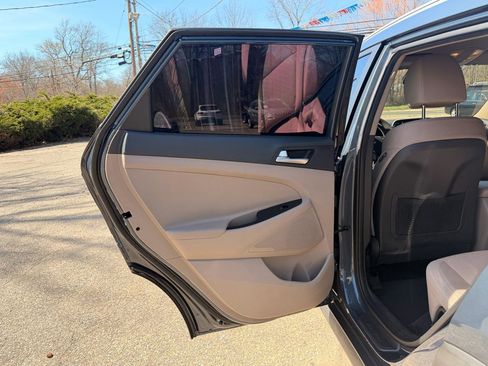 Used 2020 Hyundai Tucson Value w/ Cargo Package image 19