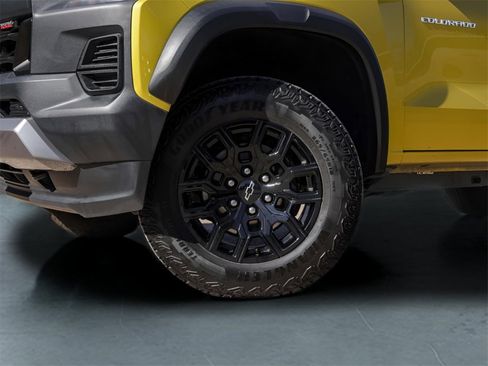 Certified 2023 Chevrolet Colorado Trail Boss image 3