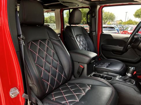 Used 2023 Jeep Wrangler Unlimited Rubicon w/ Safety Group image 30