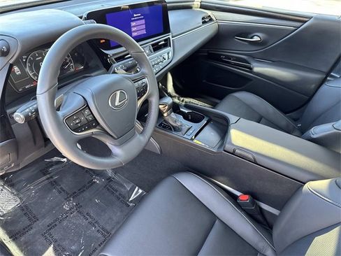 Certified 2023 Lexus ES 250 w/ Premium Package image 21