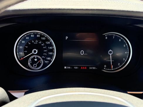 Used 2025 Genesis G70 2.5T AWD/4WD image 12