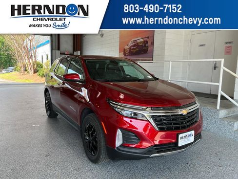 Used 2024 Chevrolet Equinox LT image 1