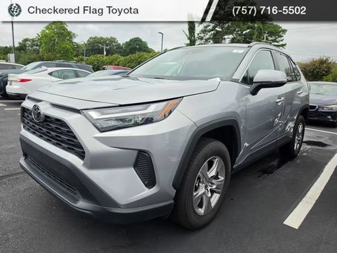 Used 2025 Toyota RAV4 XLE FWD image 1