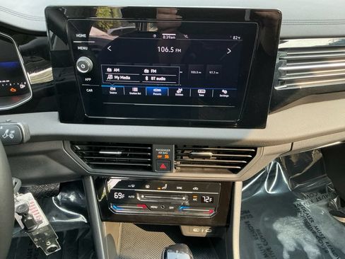 Used 2025 Volkswagen Jetta S FWD image 17