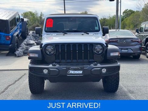 Used 2022 Jeep Wrangler Unlimited Sport AWD/4WD image 3