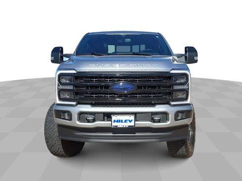 Used 2024 Ford F250 Platinum image 3