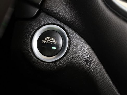 Used 2018 Chevrolet Equinox LT image 26