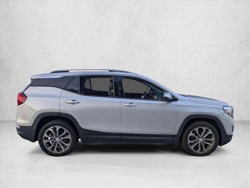 Used 2020 GMC Terrain SLT w/ Preferred Package FWD image 4