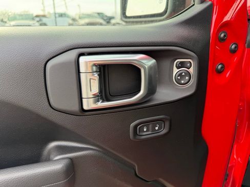 Used 2026 Jeep Wrangler Unlimited Sport AWD/4WD image 14