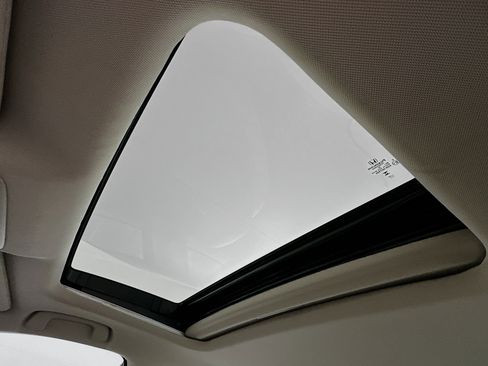 Used 2023 Honda Accord EX image 24