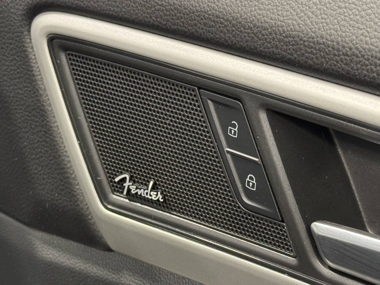 Used 2021 Volkswagen Atlas Cross Sport SEL Premium R-Line w/ Cross Sport MDO Package AWD/4WD image 21