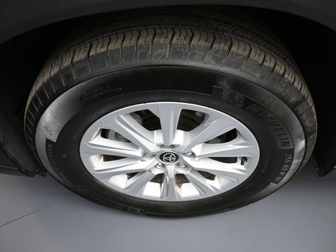 Certified 2025 Toyota Grand Highlander AWD image 14