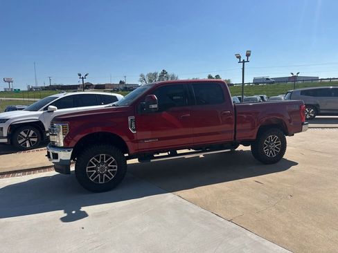 Used 2018 Ford F250 Lariat w/ Lariat Value Package image 2