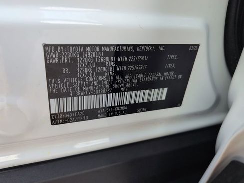 Certified 2025 Toyota RAV4 XLE AWD/4WD image 29